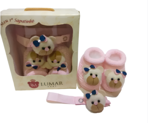 KIT SAPATINHO DE TRICÔ COM PRENDEDOR DE CHUPETA URSO ROSA LUMAR BABY
